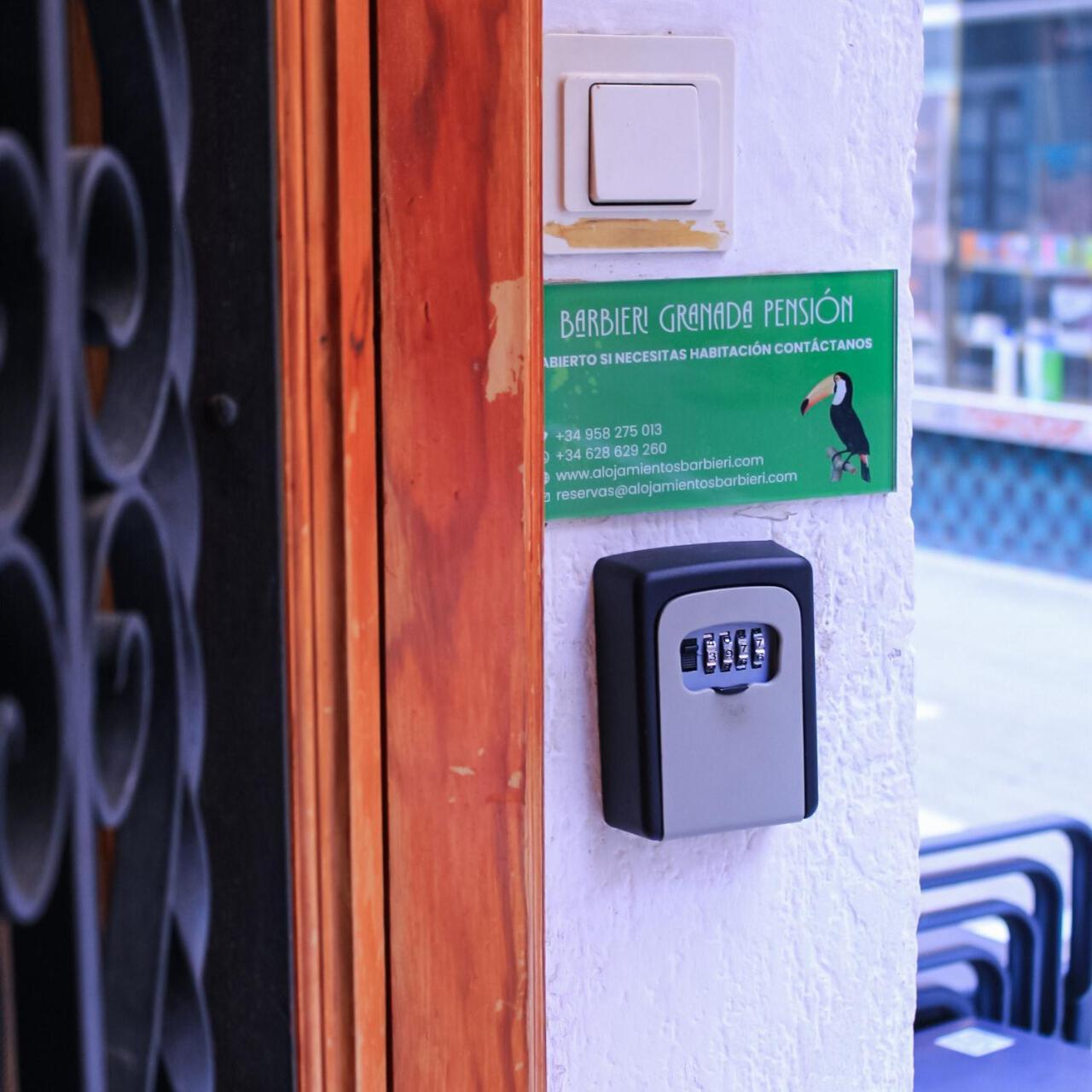 Barbieri Granada Pension Hotel Exterior photo